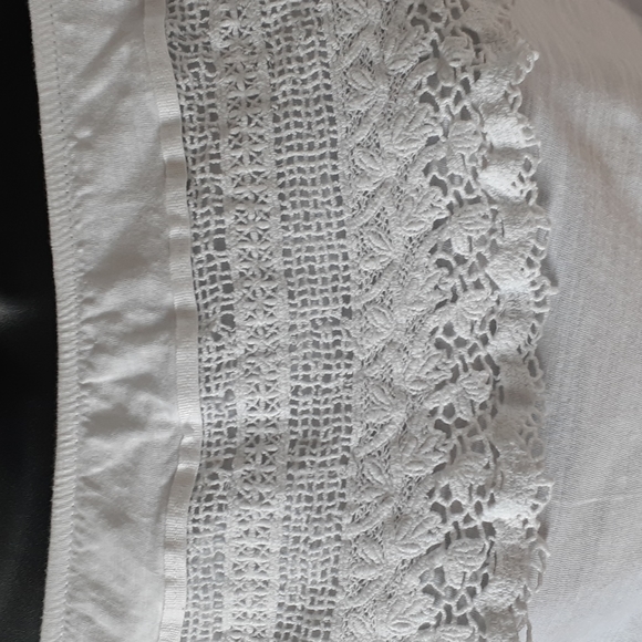 O'Neill white top trimmed with lace size L - Picture 2 of 5